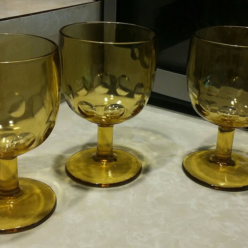 AMBER VINTAGE  Drinking GLASSES 3 glasses